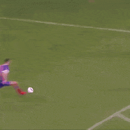 crazy-football-soccer-moves.gif