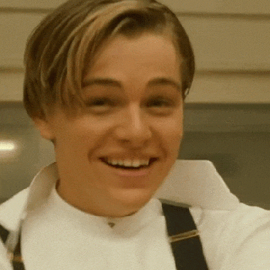 leonardo-dicaprio-spining-with-cat-titantic.gif